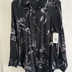 Equipment Black blouse with leaf Design